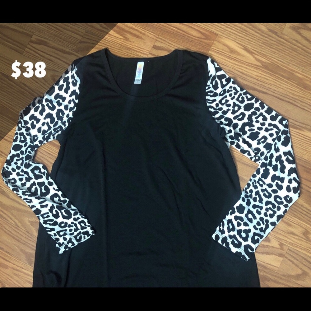 Lularoe Lynnae Black Snow Leopard